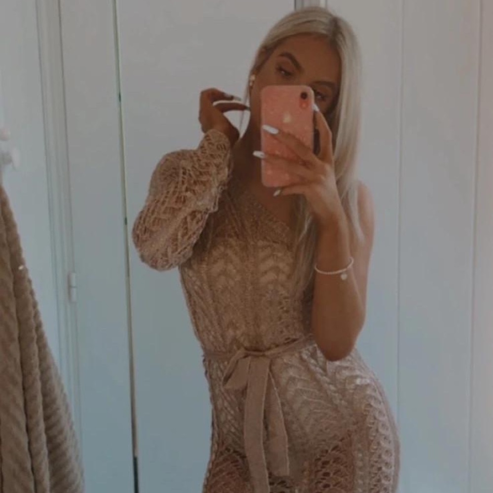 Elegant Lace One-Shoulder Dress